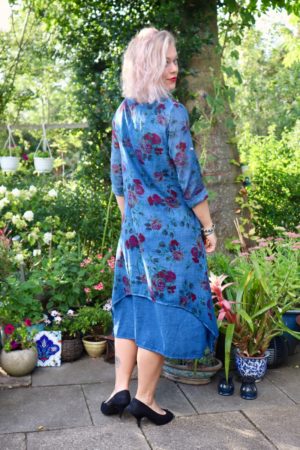 Blue bohemian dress with long sleeves in 2 layers and floral print