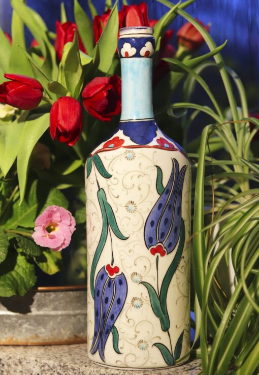 Asawa - Unique hand painted lead free ceramic bottle. Perfect to decoration or applied art.